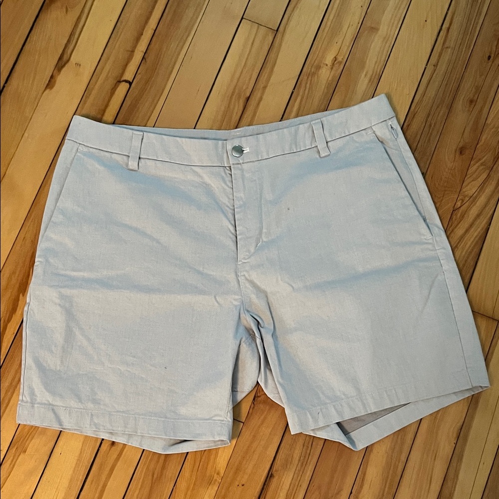 Lululemon Athletica Light Gray Men's Shorts